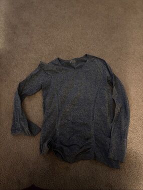 Athleta Heathered Blue Long Sleeve Top